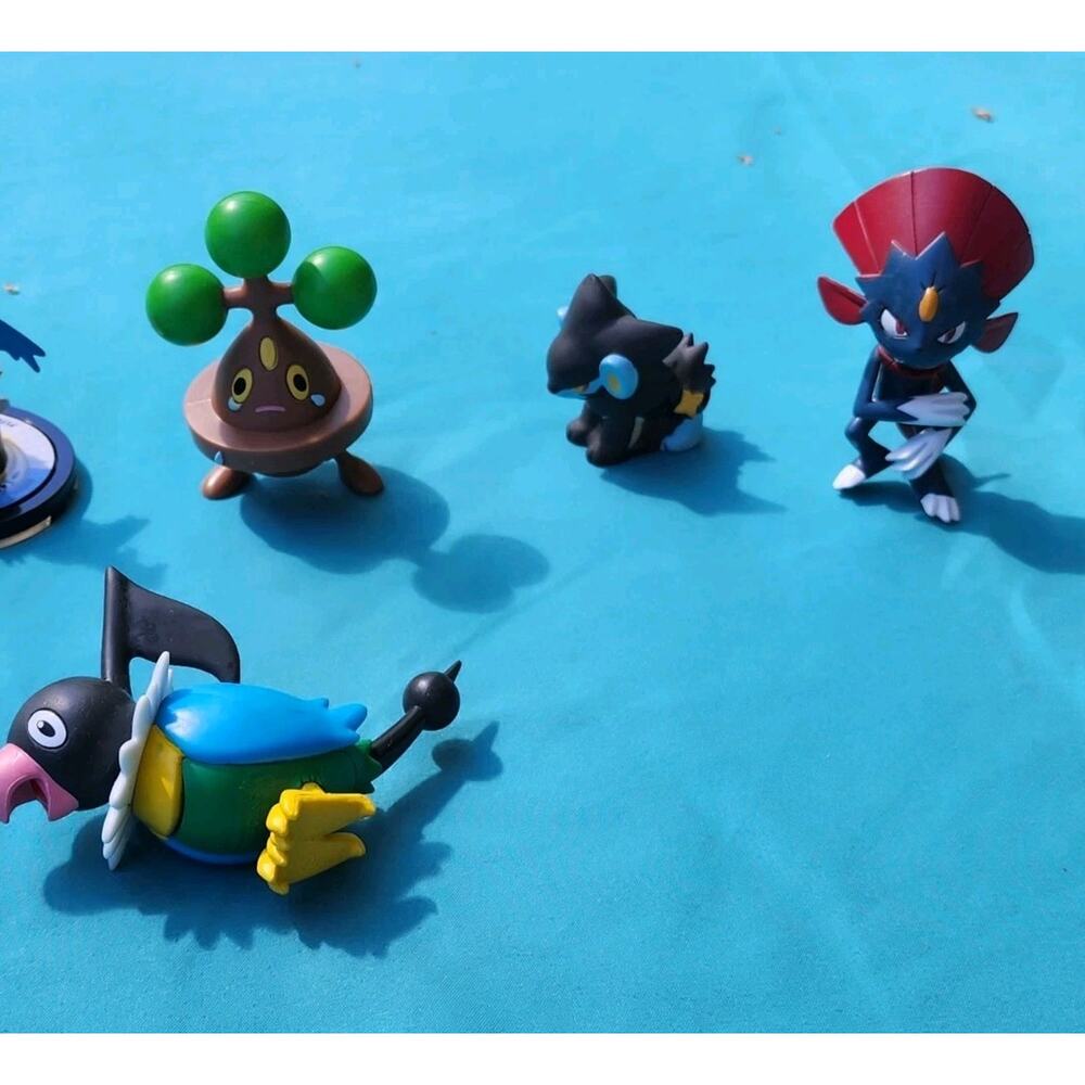 Lot of 4 Nintendo Pokemon 3” Articulated Action Figures Jakks & Bandai